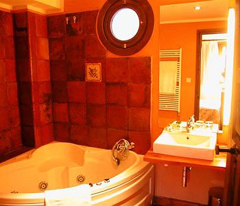 Jetted Tub, Domus Selecta Hotel Doña Anita, Valencia